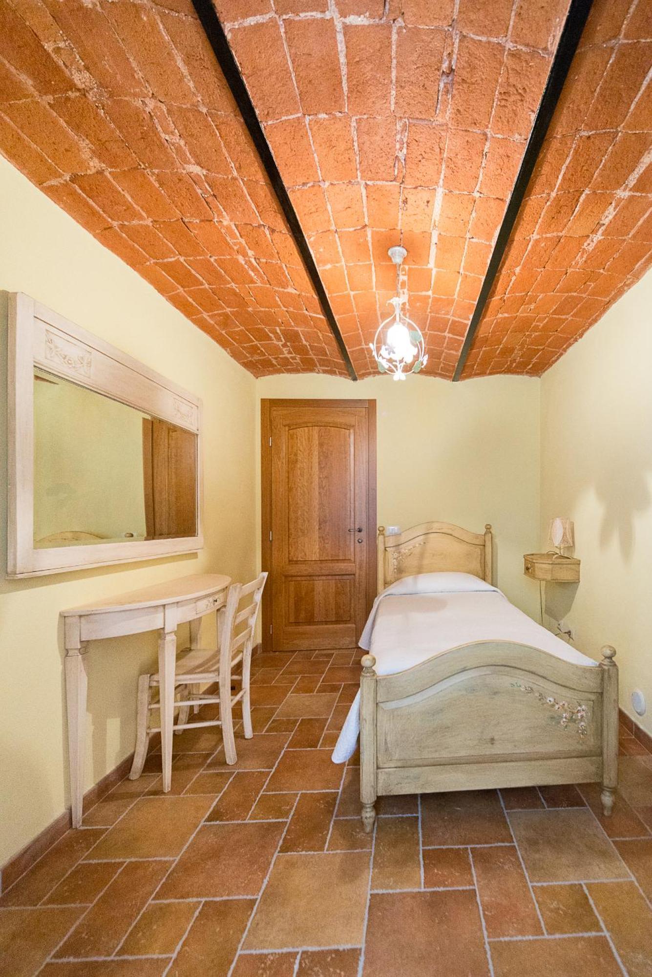 Bed and Breakfast Domus Amica Лу Экстерьер фото