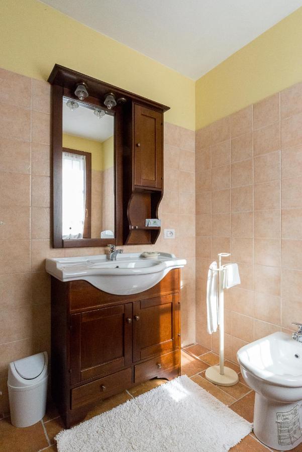 Bed and Breakfast Domus Amica Лу Экстерьер фото